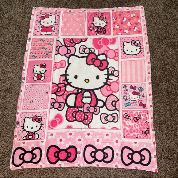 NWOT Hello Kitty Pink and White Blanket - Picture 1 of 1
